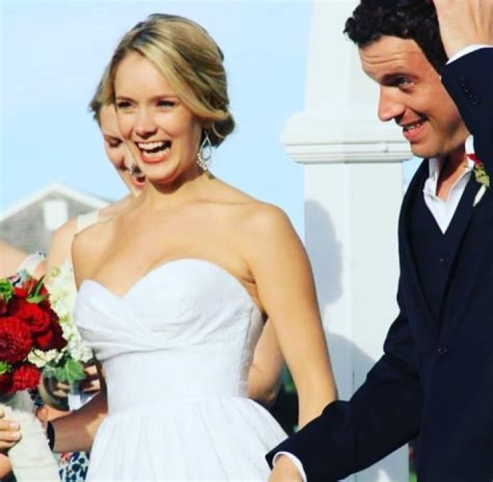 
Marnie Schulenburg And Her Husband Zack Robidas Got Married In 2013 – The Actress Sadly Passed Away From Breast Cancer 